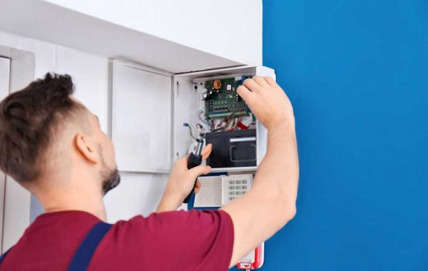 Why choose our emergency electrician services?